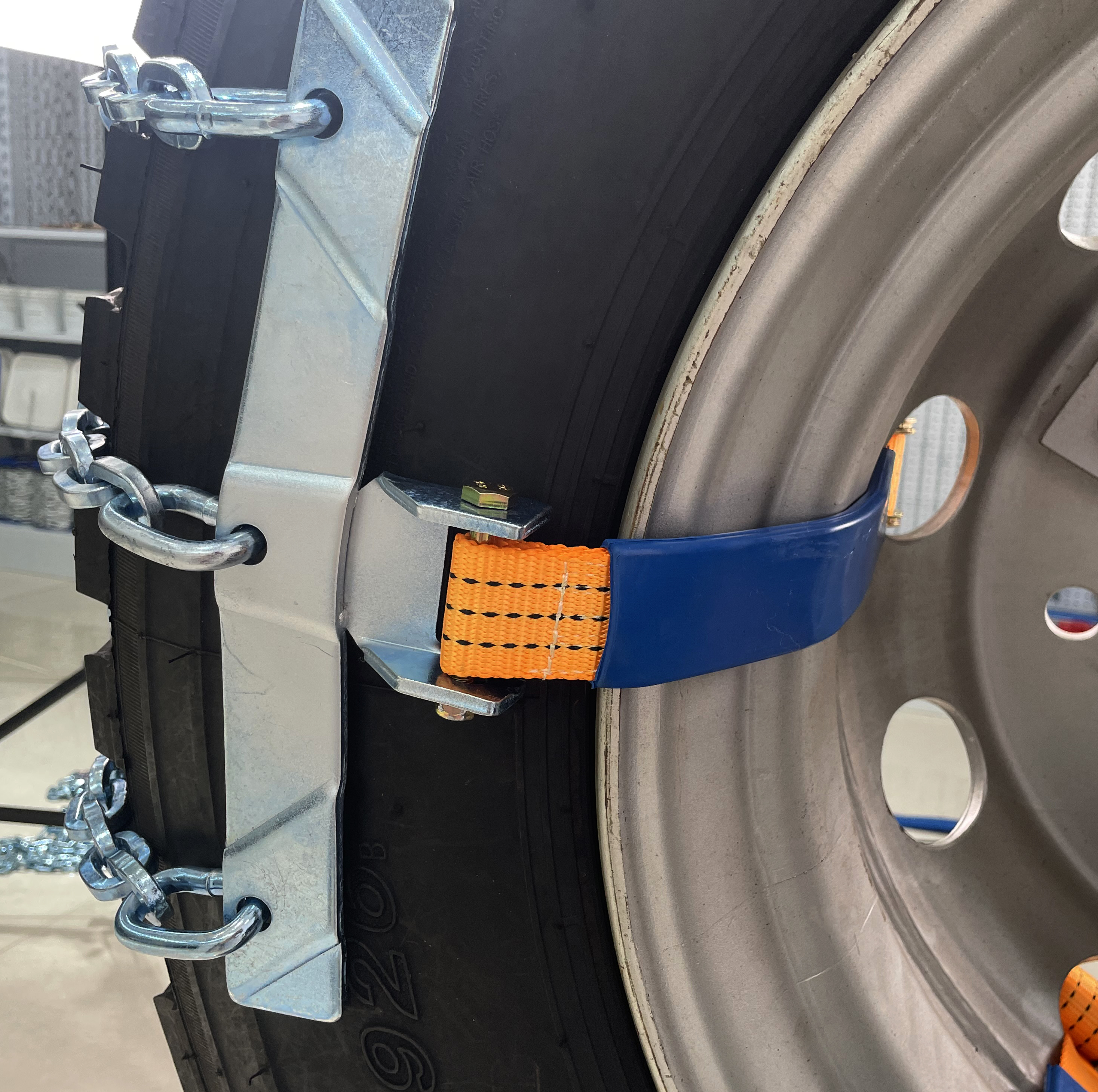 DN Ratchet Strap Truck Emergency Tire Chain/Snow Chain